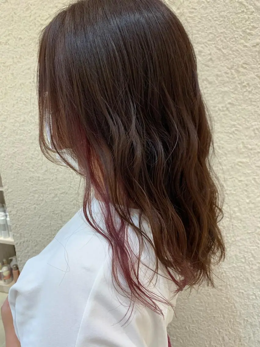 セミロング カラー ブリーチ インナーカラー ピンクカラー NYNY四條畷店 森 亮人のヘアスタイル