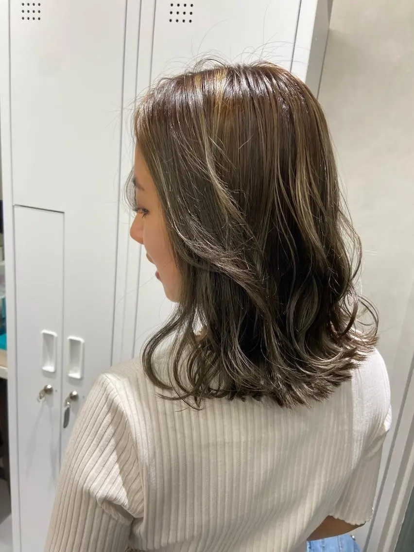 セミロング 川本 あゆのヘアスタイル