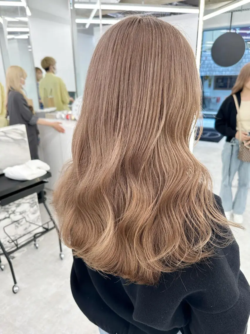 ロング カラー ベージュカラー ブリーチ ケアブリーチ ミルクティーベージュ ブリーチ指名No.1 Daikiのヘアスタイル