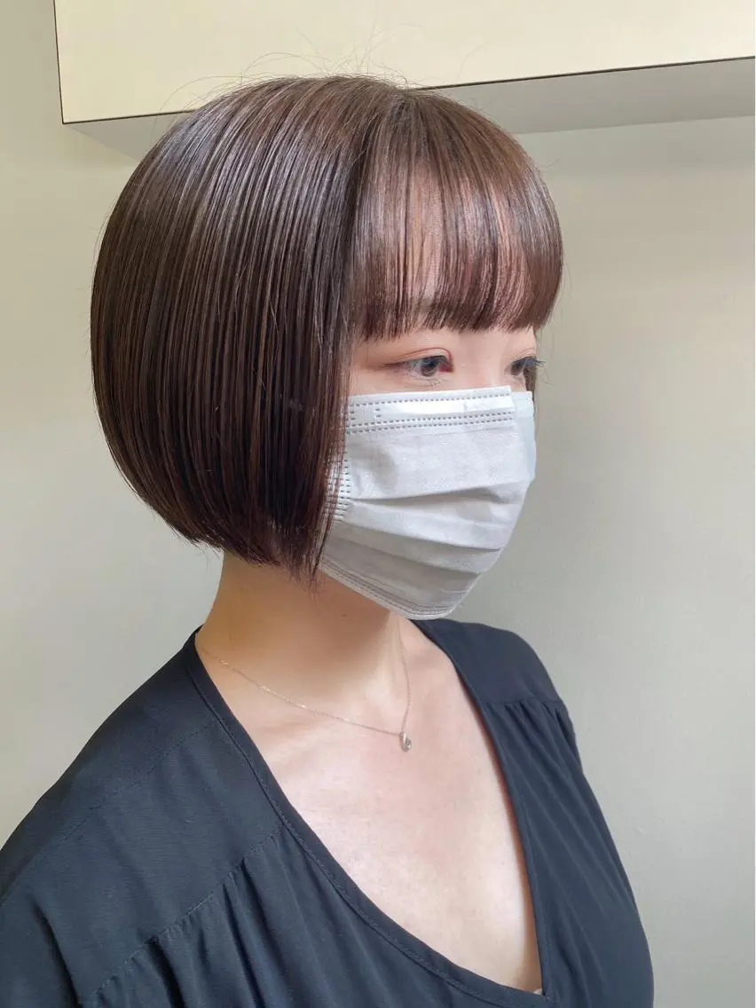 ショート カラー ボブ ショートヘア ワイドバング カット 縮毛矯正 saki🌼ボブ× 透明感カラー🌼のヘアスタイル