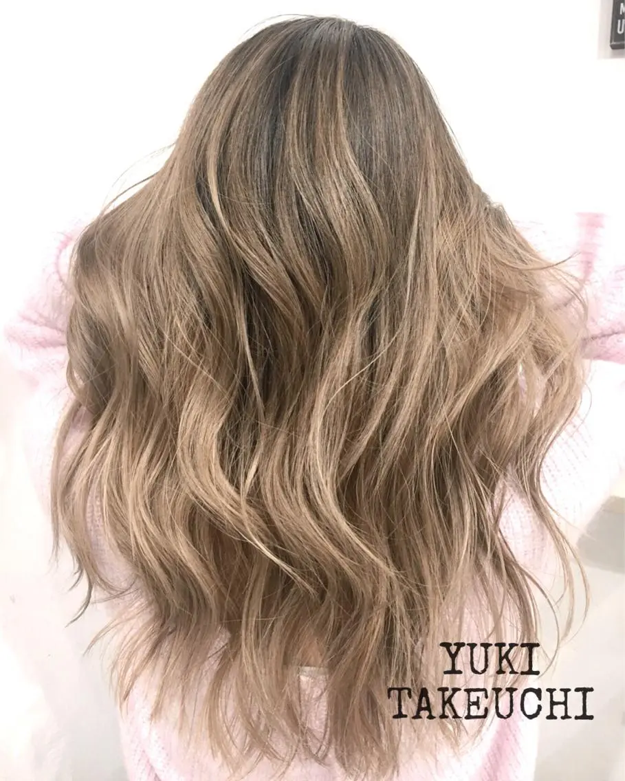 ロング カラー ハイライトカラー ハイライト 武内 由貴のヘアスタイル