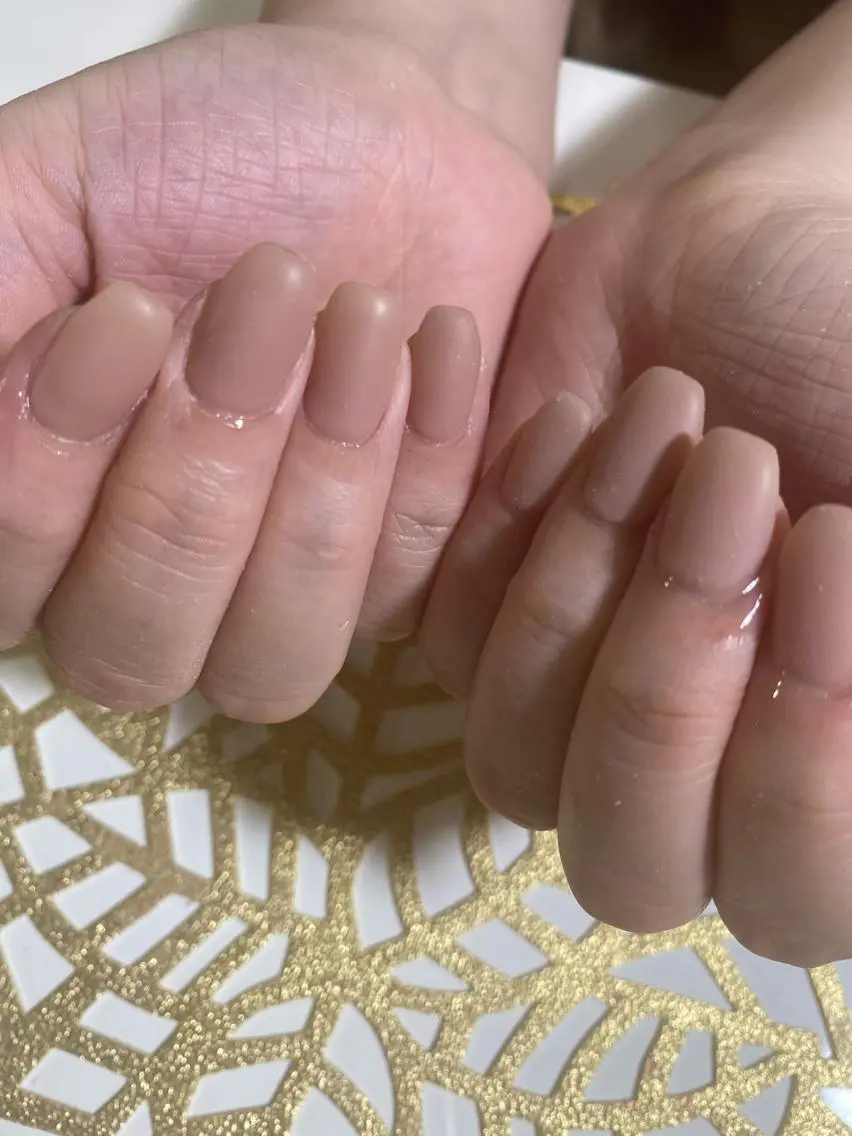 ネイル マットネイル ワンカラーネイル 艶々の美爪を〜 【リリアーナ】のネイルデザイン