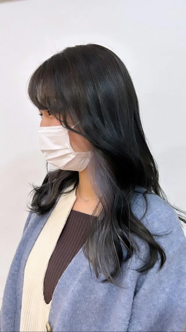 カラー 黒髪 ブルーカラー ブルーブラック たきぐち さくらのヘアスタイル