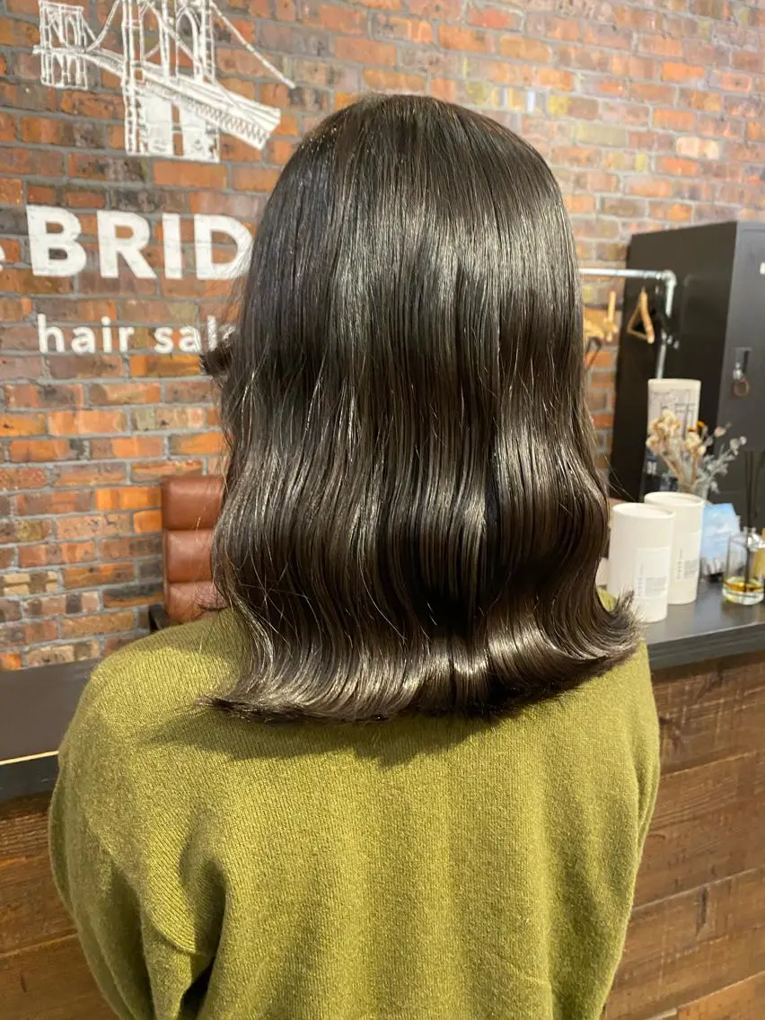 ミディアム the BRIDGE 加藤みのりのヘアスタイル