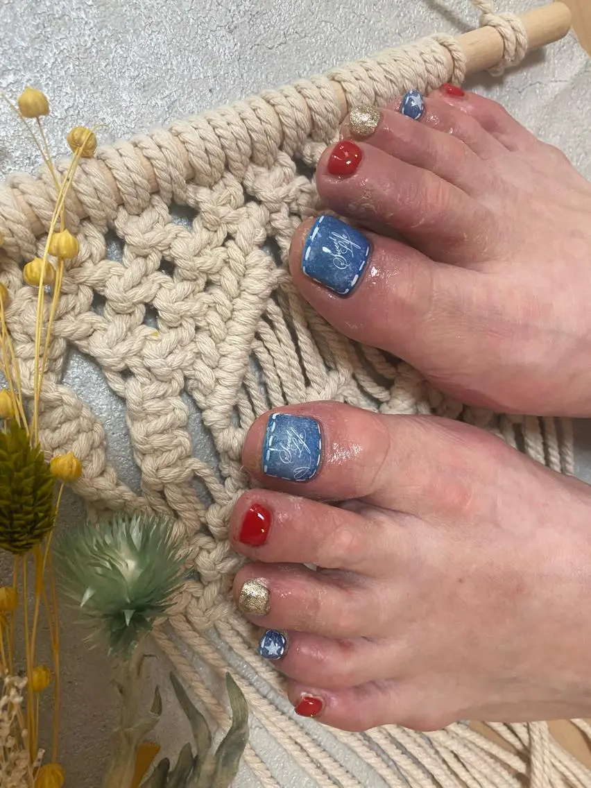 ネイル フットネイル ëmma nail_ by chulaのネイルデザイン
