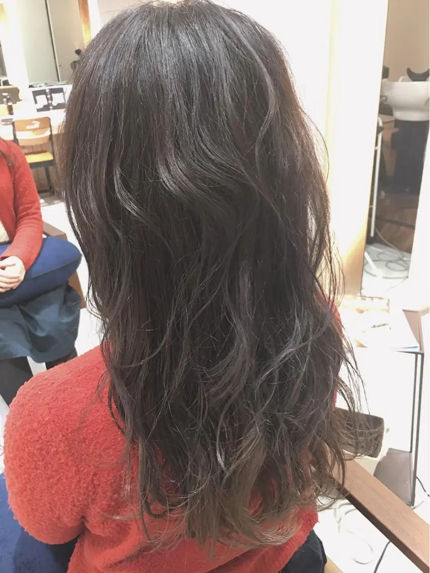 セミロング カラー イルミナカラー ハイトーンブリーチ 土坂 由志【京都】のヘアスタイル