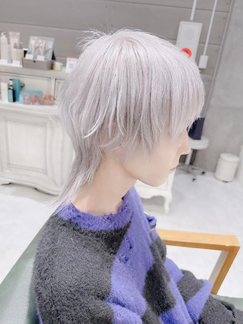 ショート カラー メンズ メンズブリーチ メンズハイトーン マッシュウルフ マッシュ メンズウルフカット DAYS Men’sのヘアスタイル