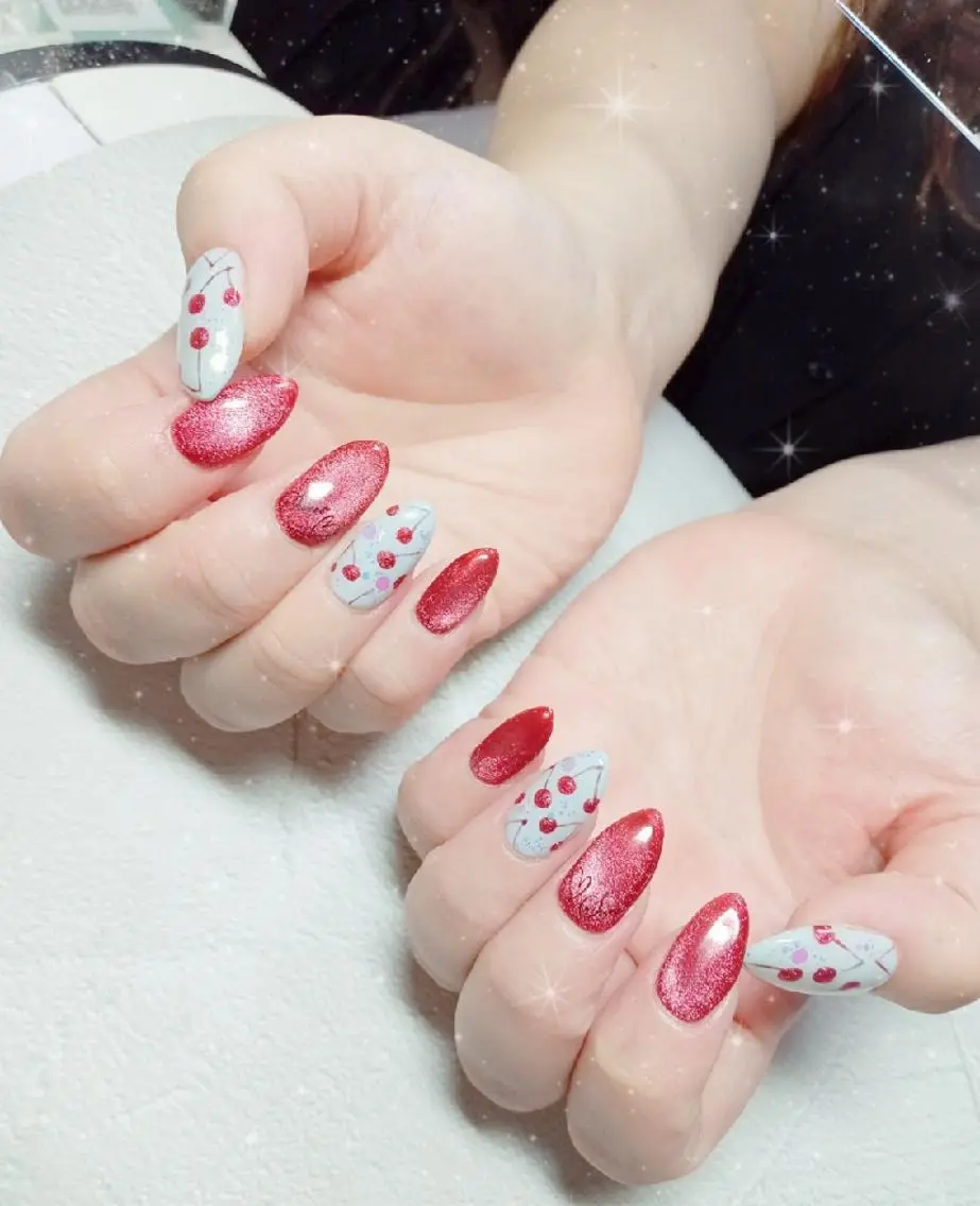 ネイル ホログラムネイル キラキラネイル マグネットネイル パステルネイル 夏ネイル ハンドネイル flure de neige yukiのネイルデザイン
