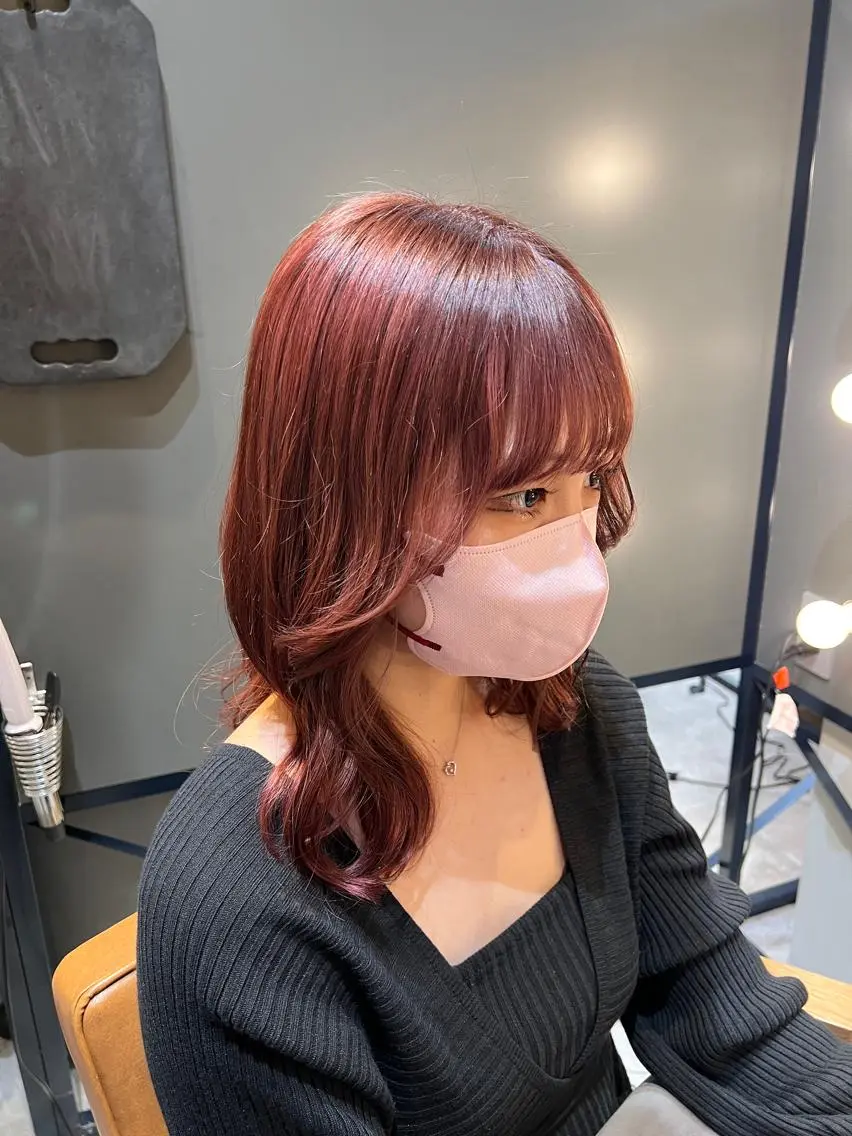 セミロング カラー ブリーチ ピンクカラー THINK SHOP sakiのヘアスタイル