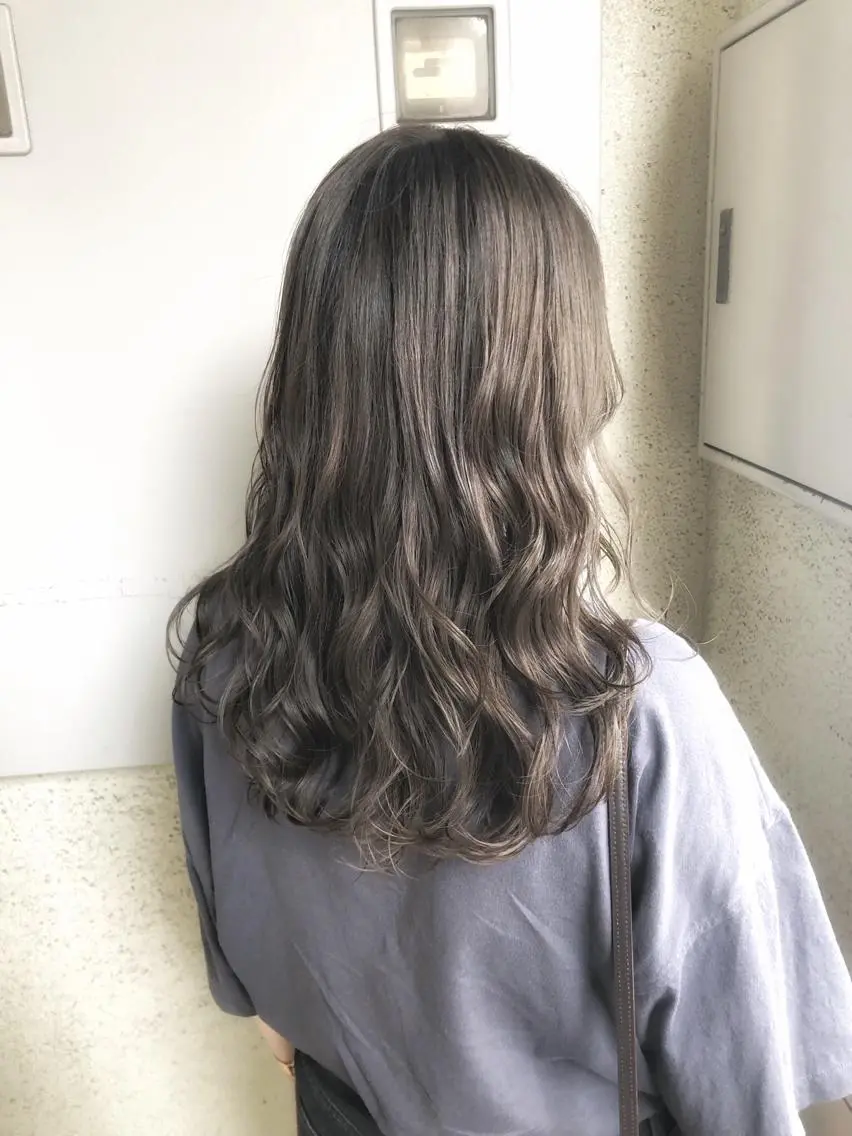 セミロング カラー グレージュ 【 DIPTH 】 代表コウキ🥇のヘアスタイル