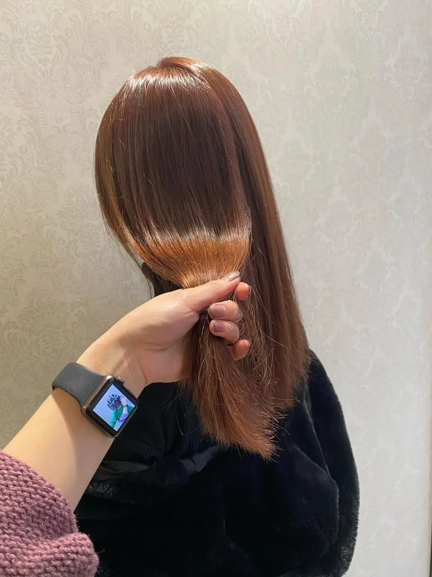 セミロング カラー ブラウンカラー ハイトーンカラー デザインカラー✨新倉 佑奈のヘアスタイル