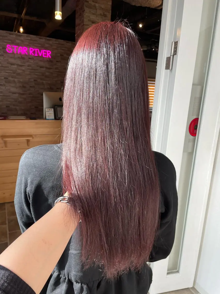 ロング カラー ブラウンカラー ピンクカラー ピンクブラウン カット ヘアカラー トリートメント YUI/ ブリーチカラー🌷のヘアスタイル