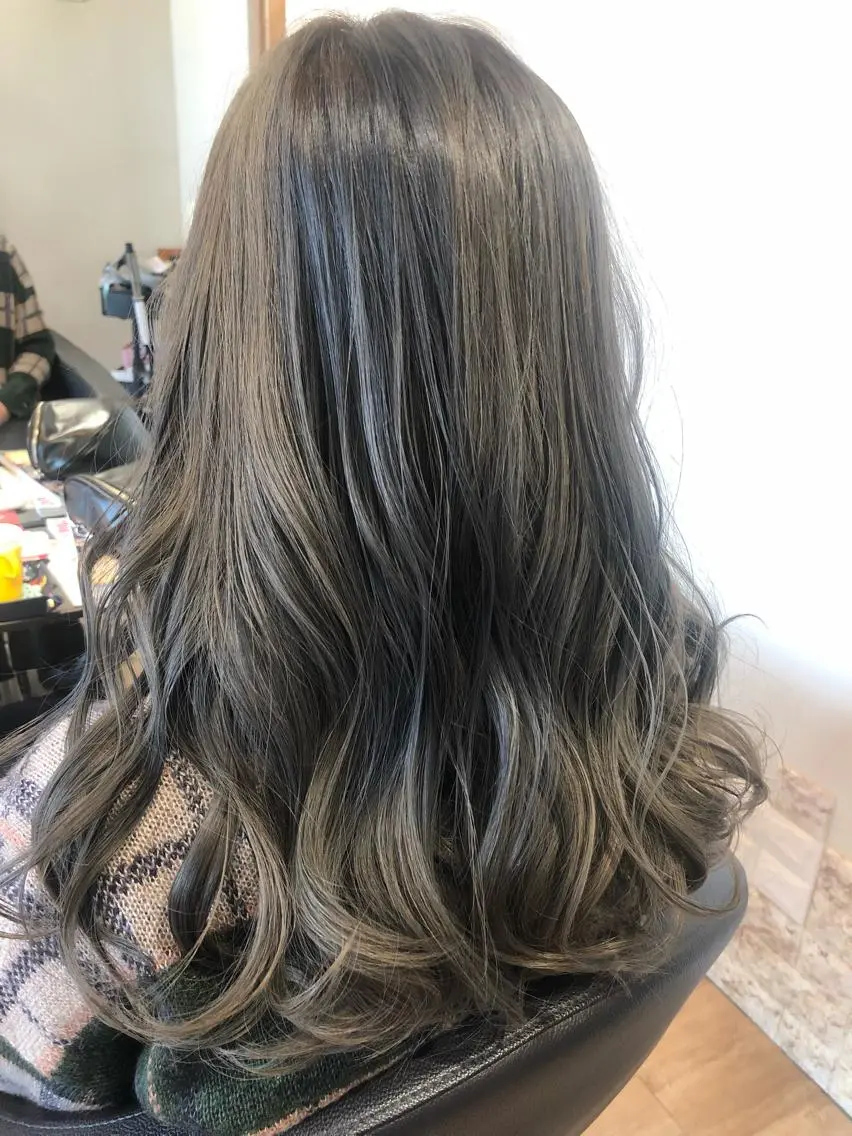 カラー ヘアカラー 早川 真幸のヘアスタイル