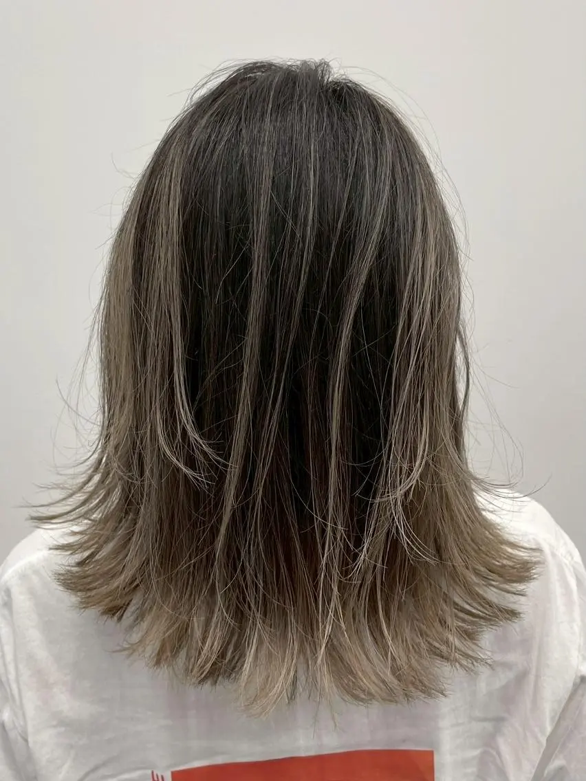 ロング カラー アディクシーカラー アッシュ ブルーカラー ダークアッシュ グレージュ 【公式】amble luxe池袋東口🩷のヘアスタイル