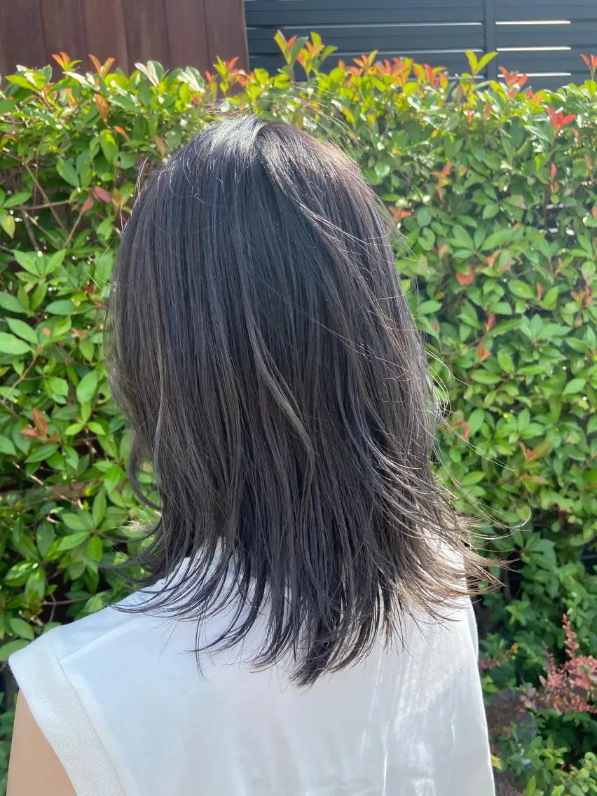 ミディアム カラー グレージュ ハイライトカラー ハイライト カット ヘアカラー 瀬川 響音のヘアスタイル