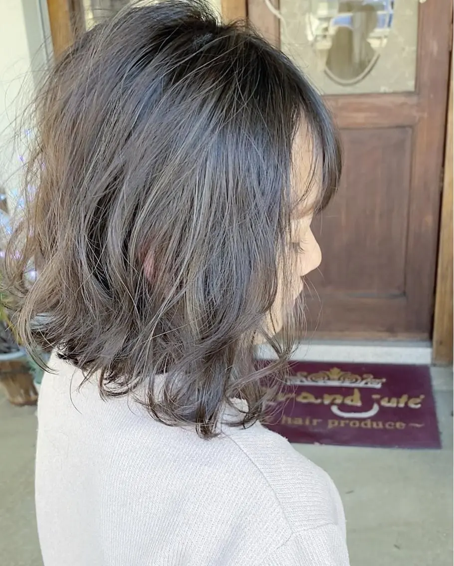 ミディアム カラー イルミナカラー カット ヘアカラー grand juteのヘアスタイル