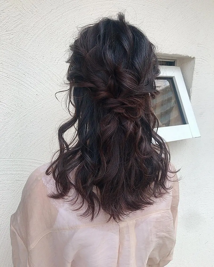 セミロング ヘアアレンジ ハーフアップ 林 瑠夏のヘアスタイル
