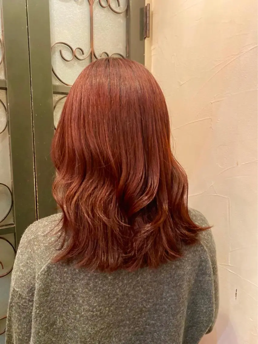 セミロング カラー 小山 奈津のヘアスタイル