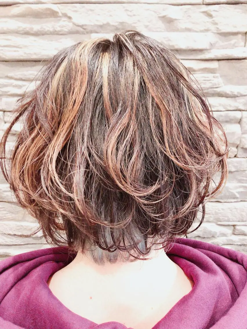 ショート カラー ブリーチ ハイライトカラー ハイライト 山浦 貴恵のヘアスタイル