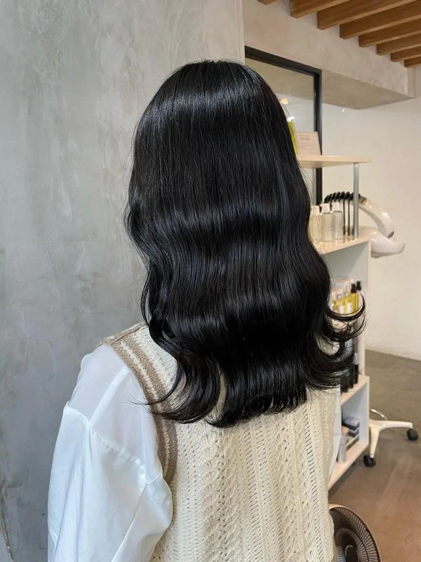ミディアム ヘアカラー 横山 奈央のヘアスタイル