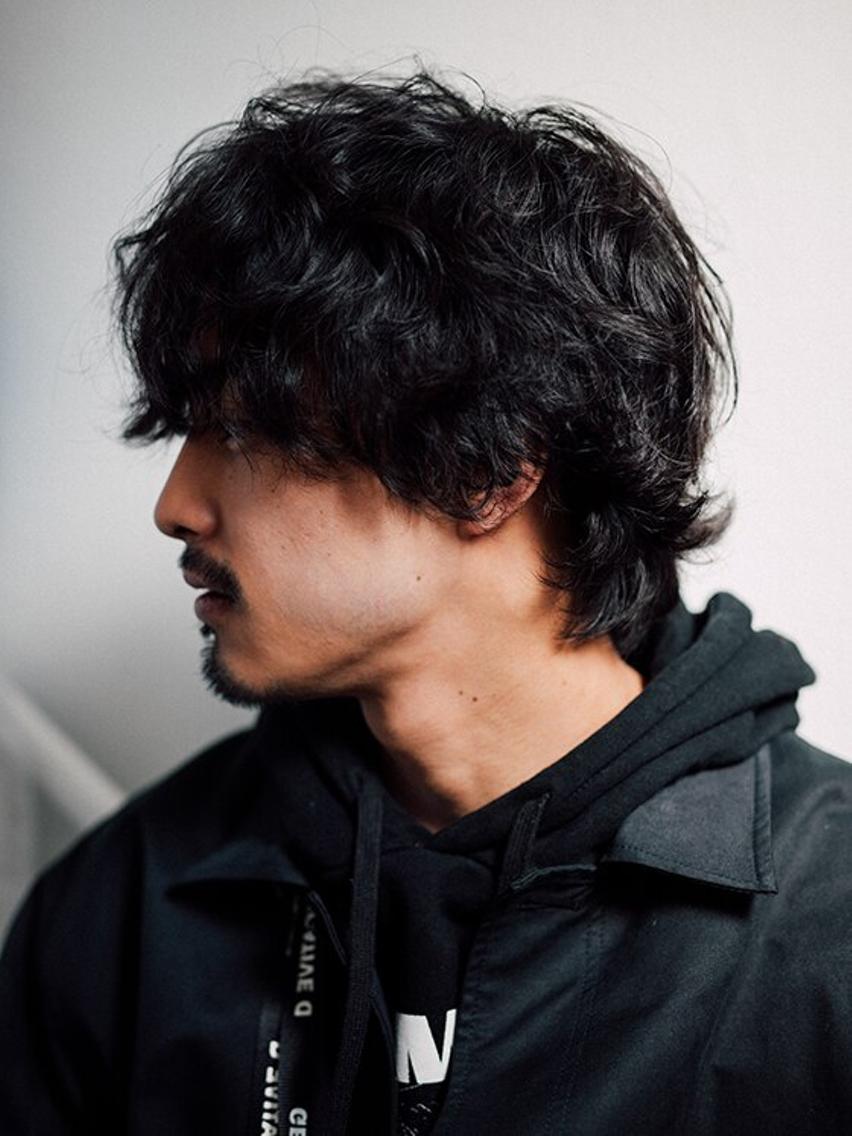 ミディアム メンズ パーマ アップバング コンマヘア フェードカット マッシュ スキンフェード トップスタイリスト ✨KIRIKA中野✨のヘアスタイル