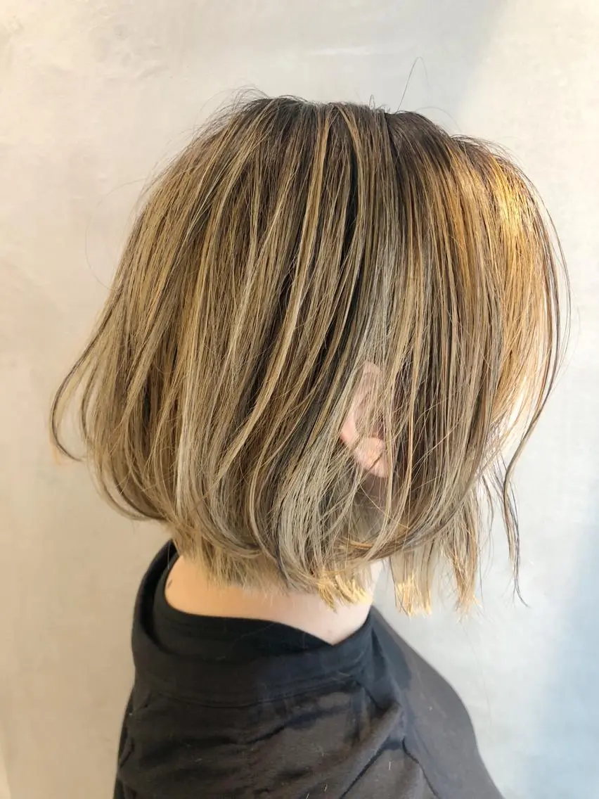 ミディアム カラー 白髪に寄り添う美容師 オギノミワコですのヘアスタイル