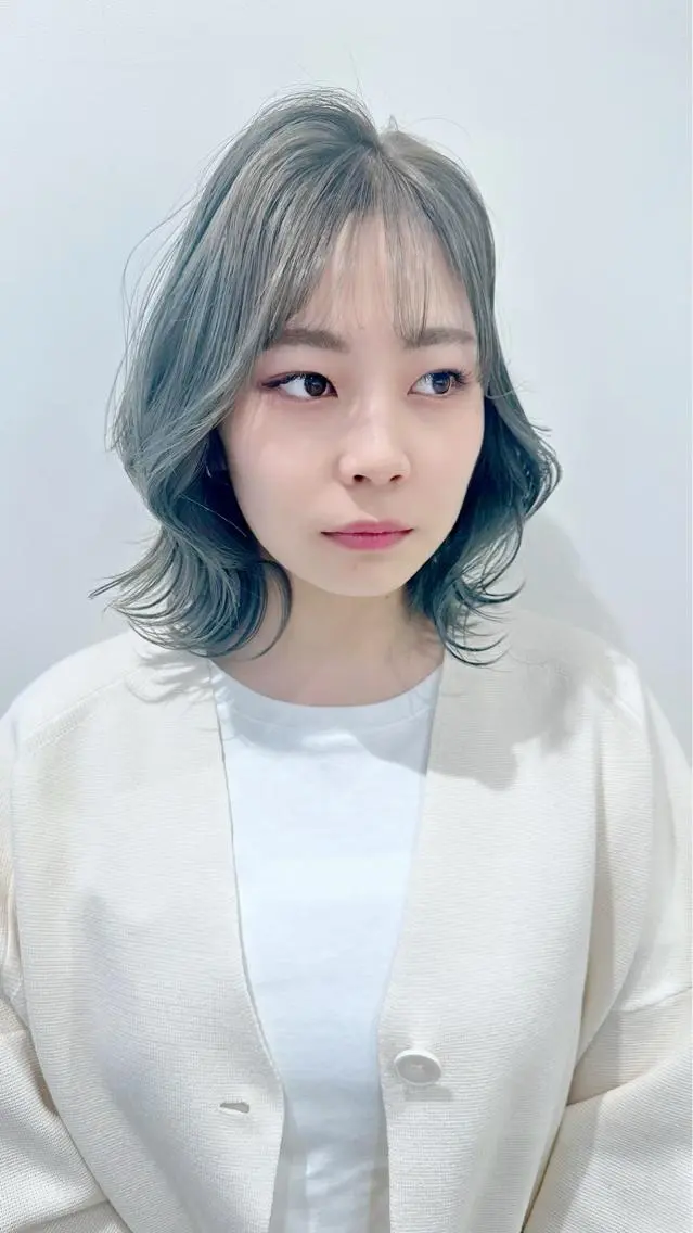 ミディアム カラー ヘアカラー トリートメント 小顔レイヤー/ ベージュ🤍Rieのヘアスタイル
