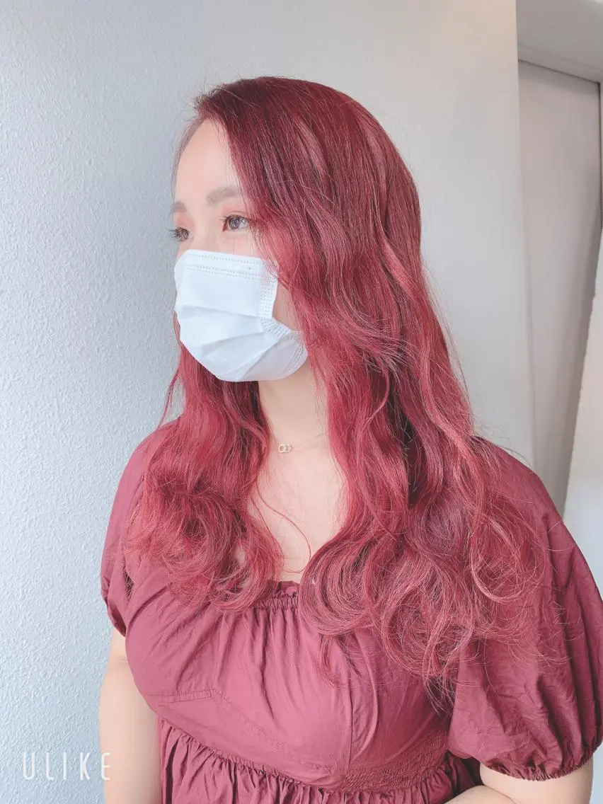セミロング カラー ハイトーンカラー ピンクカラー パープルカラー レッドカラー ヘアカラー トリートメント 似合わせ/ カラー.岡田友仁のヘアスタイル