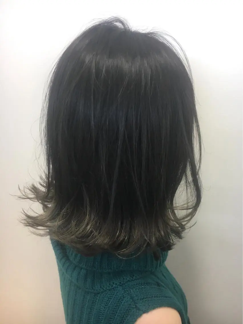 ショート カラー ブリーチ 外ハネヘア ヘアカラー 永井 大希のヘアスタイル