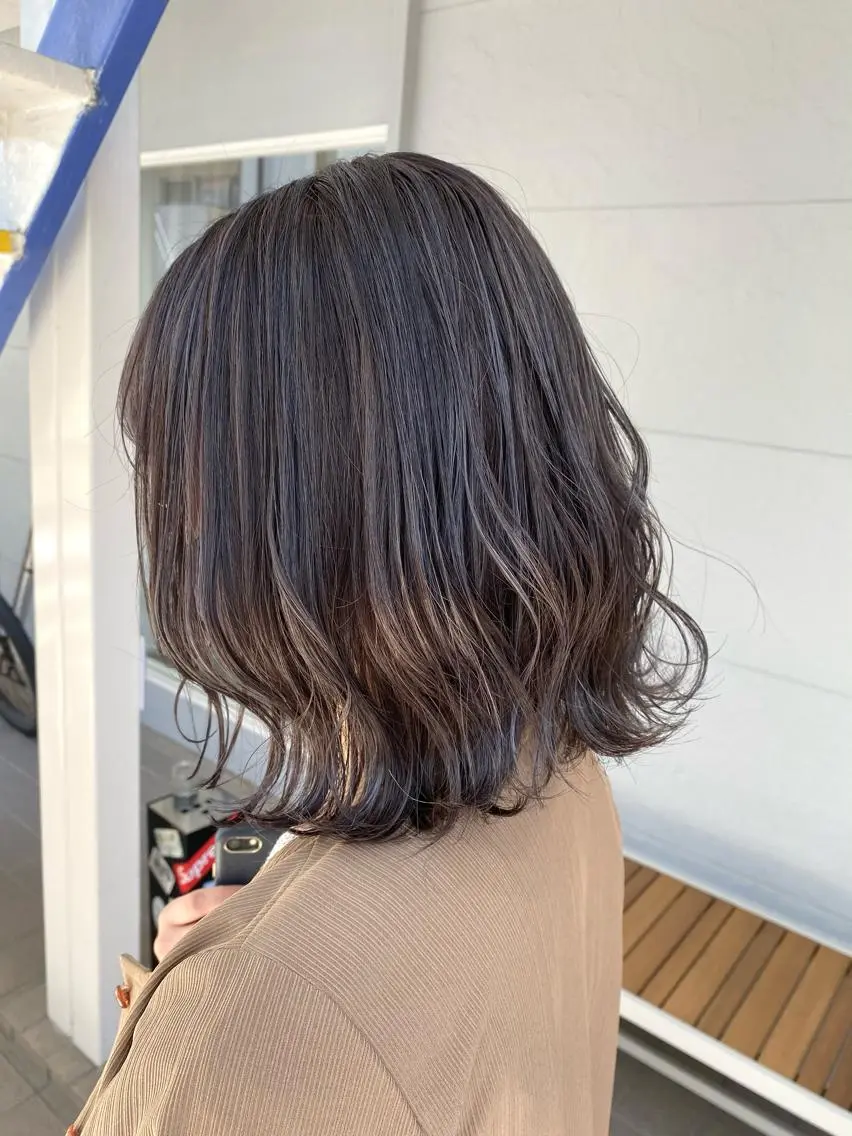 ショート カラー ヘアアレンジ ハイライトカラー シルバー ハイライト ヘアカラー トリートメント lani ブリーチ /ダブルカラーのヘアスタイル
