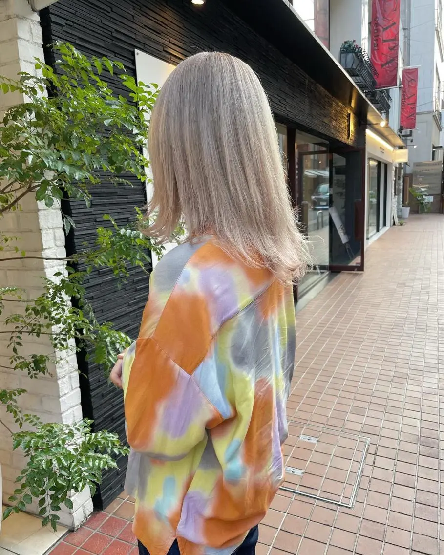 セミロング ミストバング ボブ ハイライト レイヤーカット トリートメント VEGA天神 ブリーチのヘアスタイル