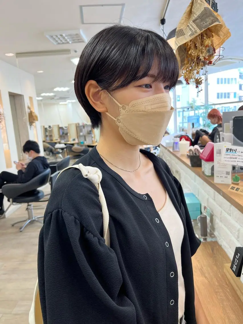 ショート 切りっぱなしボブ ショートボブ ハンサムショート 丸みショート ボブ カット トリートメント 初めてのショート お任せください✂️のヘアスタイル