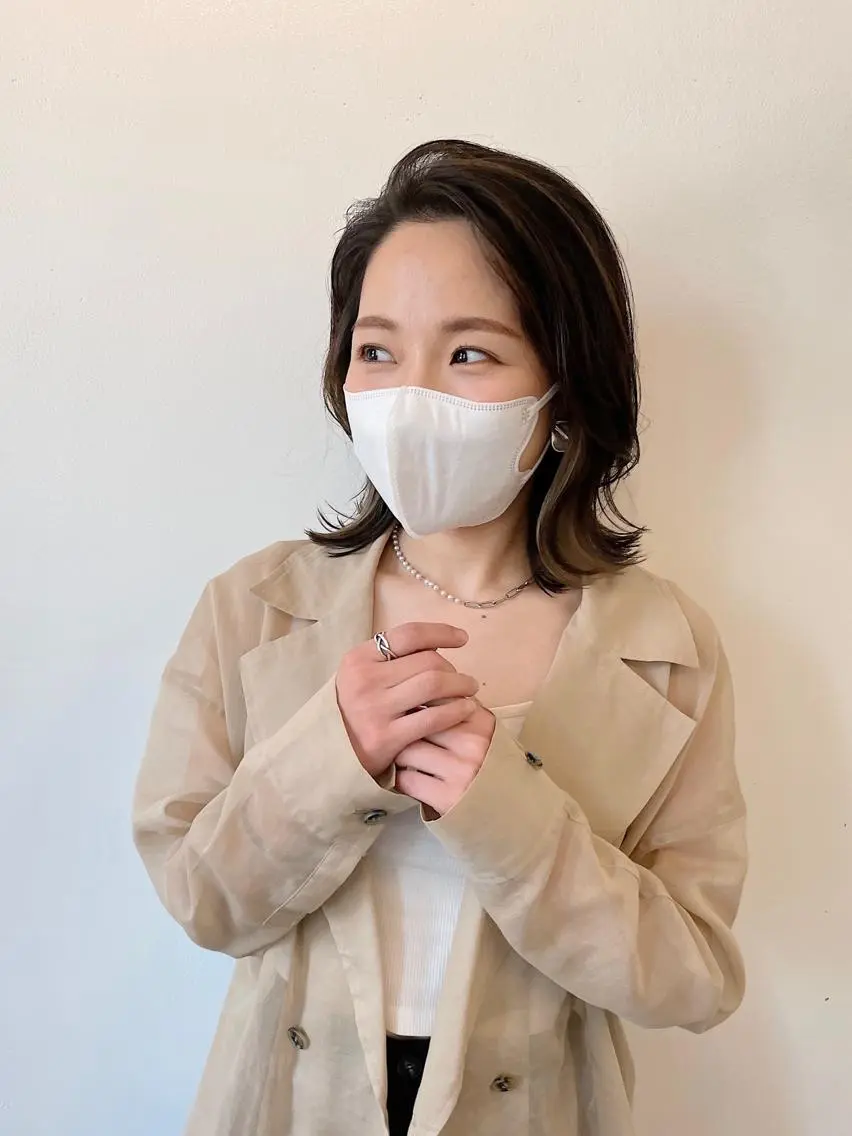 ミディアム カラー ベージュカラー ブリーチ ケアブリーチ インナーカラー ミルクティーベージュ ヘアカラー h a k u 大倉 卓人のヘアスタイル