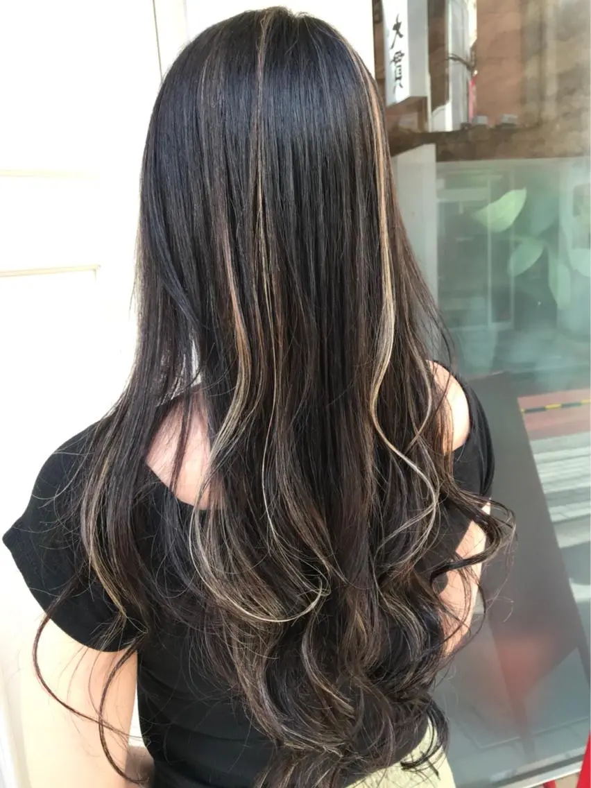 ロング カラー ダークグレー ハイライトカラー ハイライト 🫟Blanco🫟 Color&Careのヘアスタイル