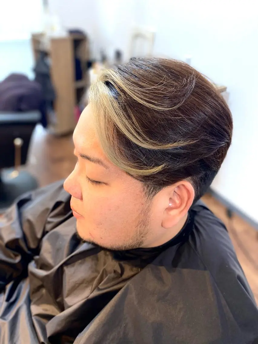 ミディアム カラー メンズ メンズブリーチ ミストバング ブリーチ  フェイスフレーミング Luzir⭐︎ GEN⭐︎のヘアスタイル