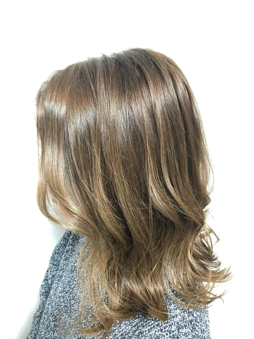 セミロング カラー カット Well's TAIGAのヘアスタイル