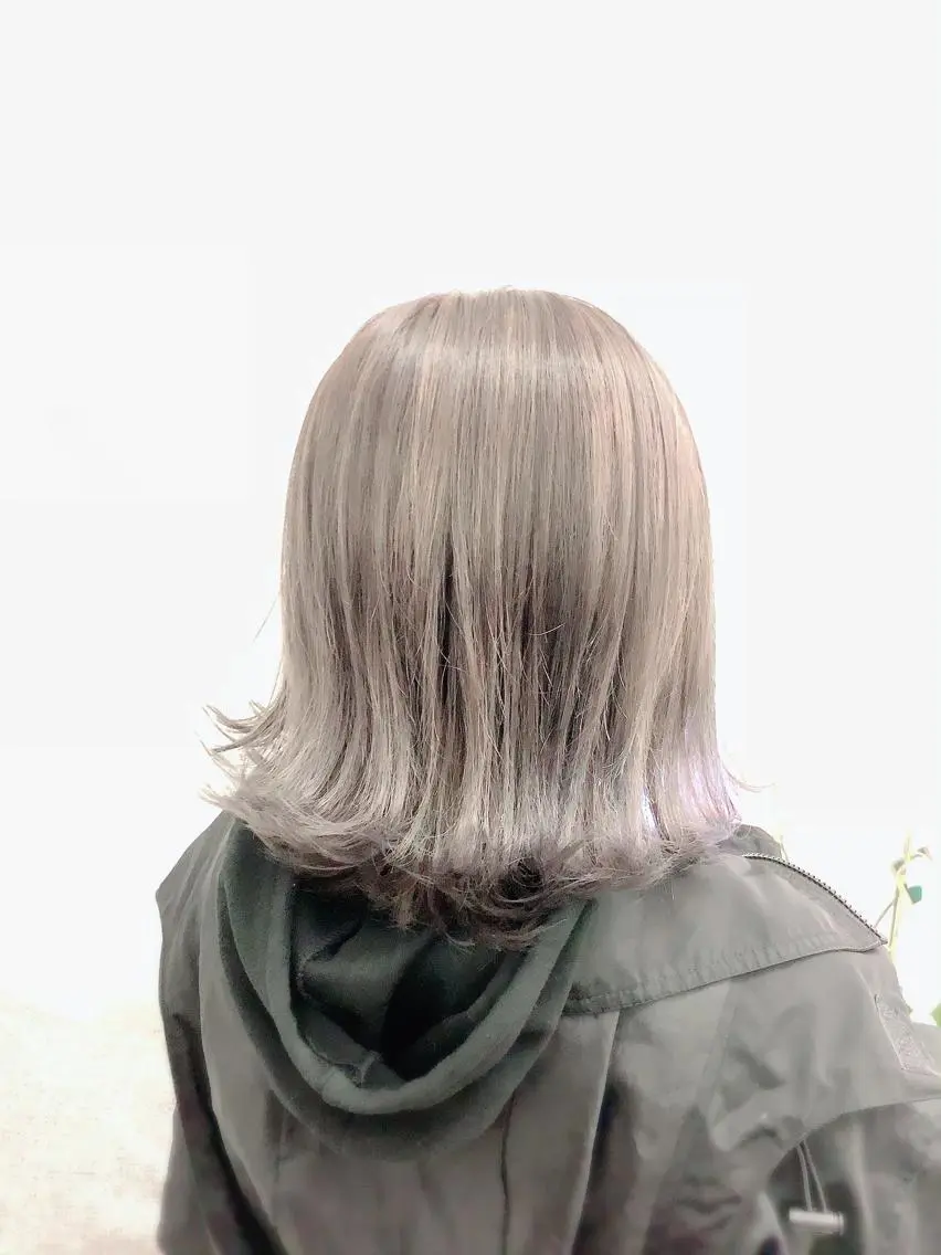 ショート カラー ブリーチ シルバー カット ヘアカラー トリートメント 💎JADE GRACE💎のヘアスタイル