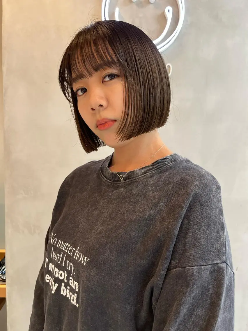 ミディアム カラー 縮毛矯正ボブ&顔まわ レイヤー♡TOMOEのヘアスタイル