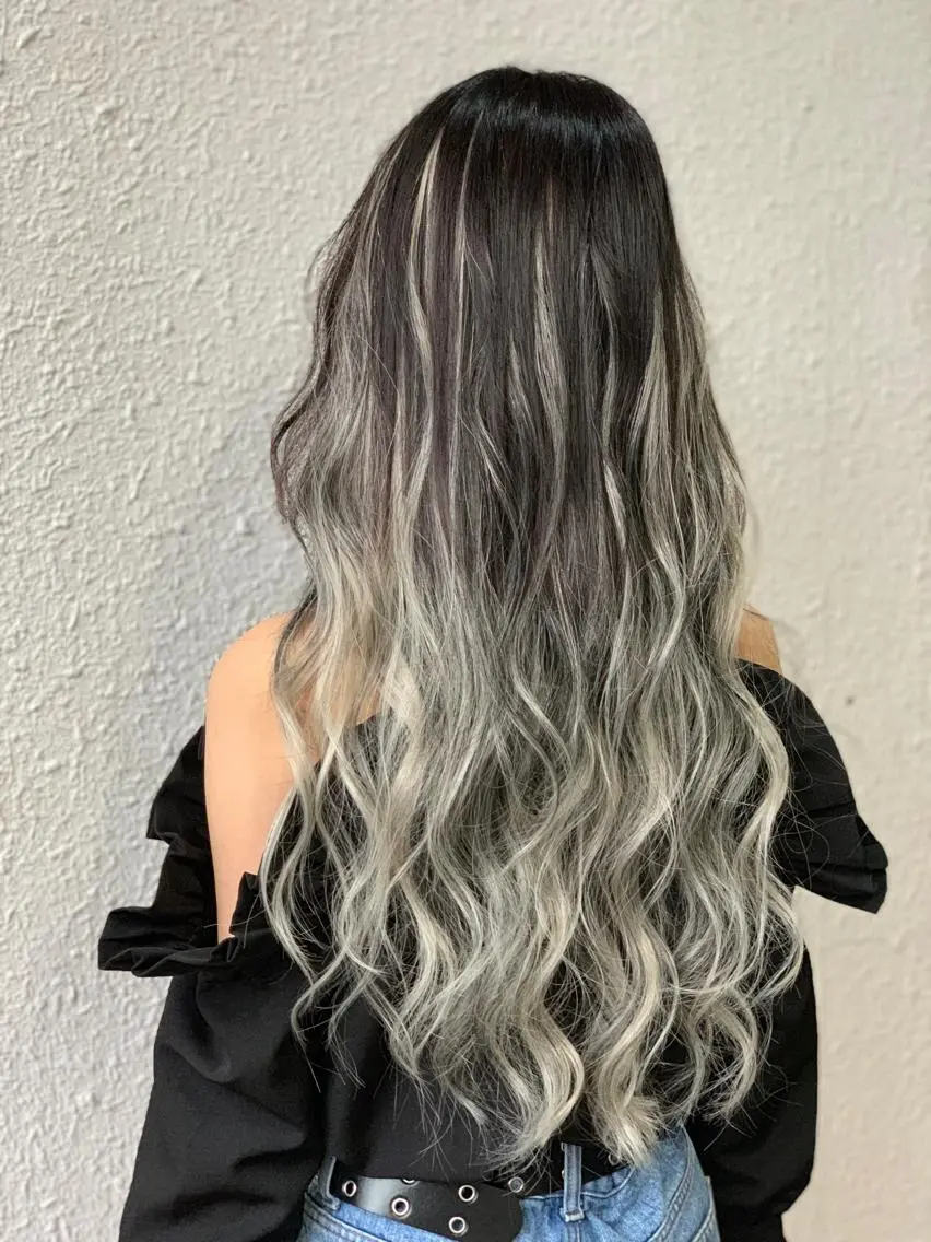 ロング eye エクステ専門店Rのヘアスタイル