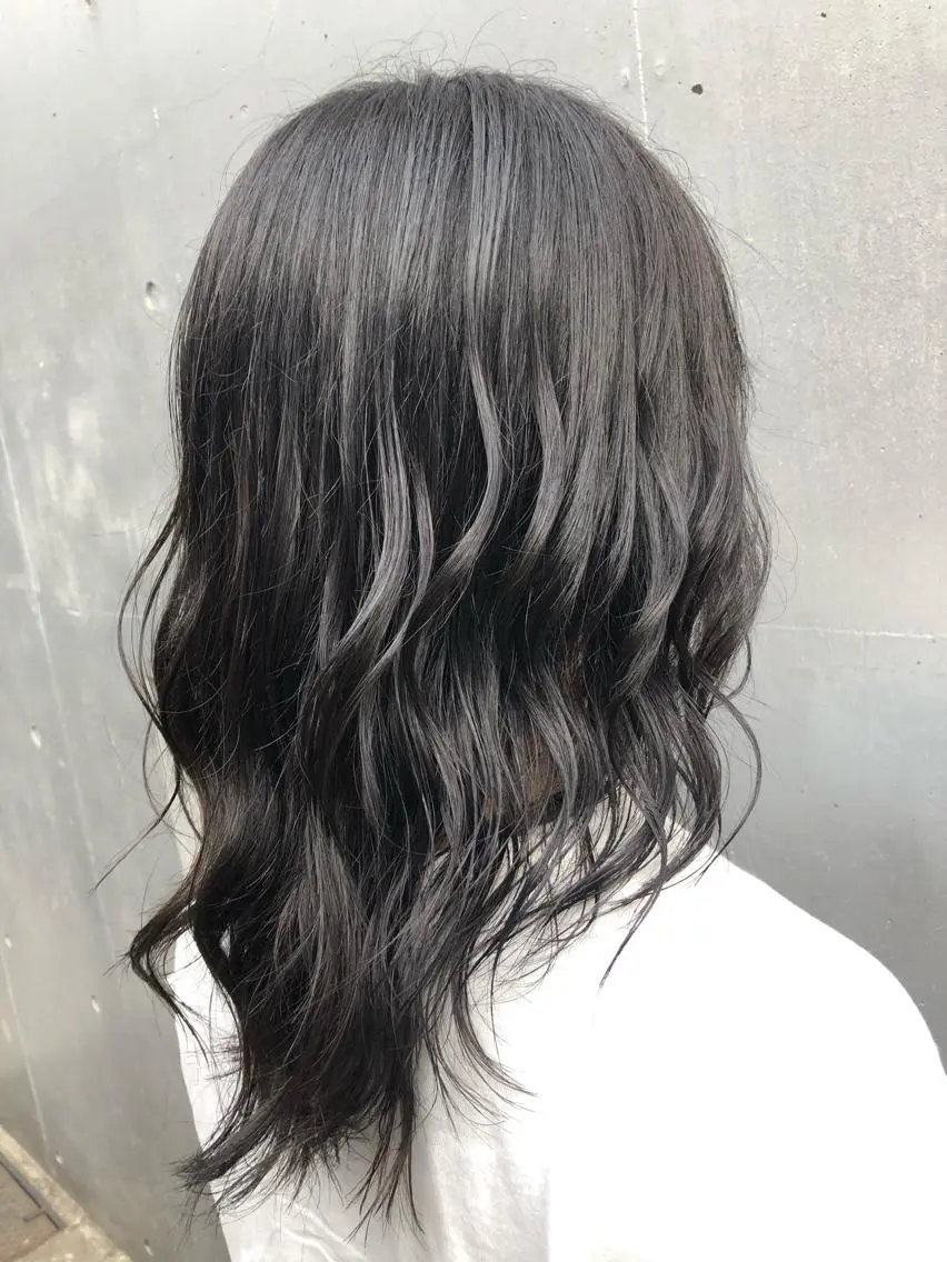 ミディアム カット ヘアカラー トリートメント お気に入り数2.3万 🏆SHO🏆のヘアスタイル