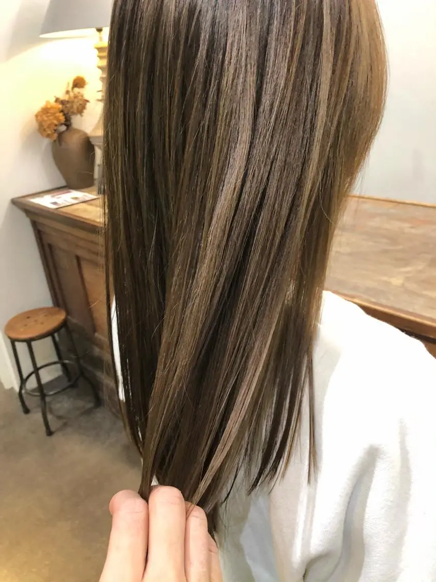 セミロング カラー ハイライトカラー ハイライト 千葉 郁也のヘアスタイル