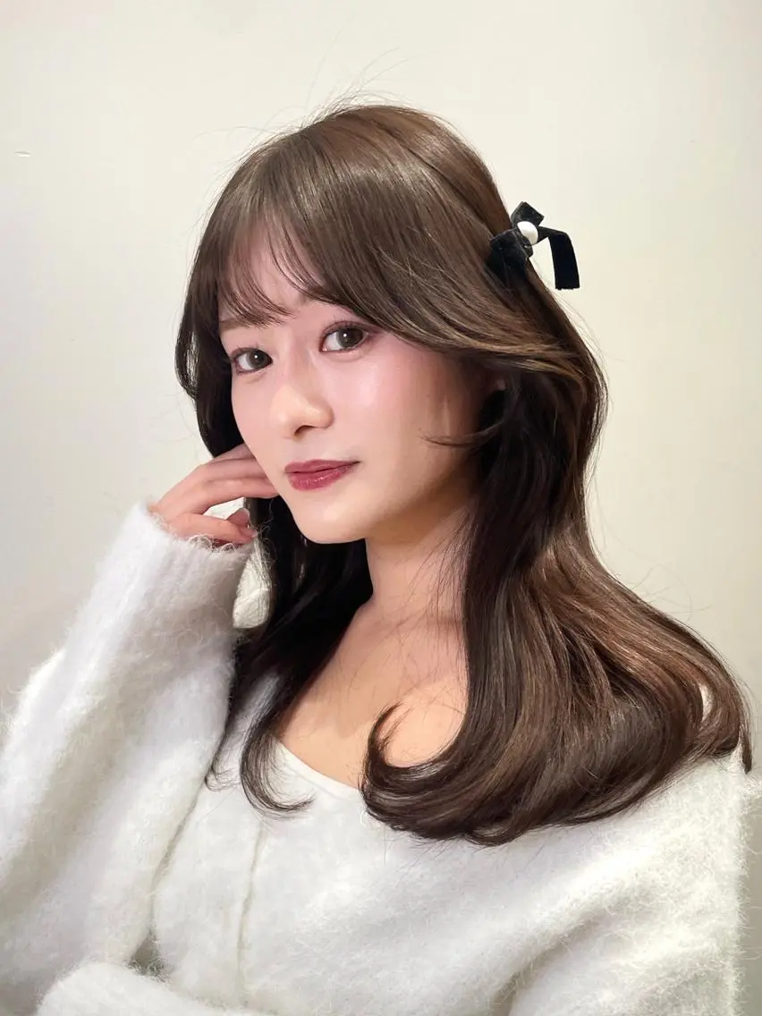 セミロング カラー ヘアアレンジ 🤎小顔レイヤー /ベージュ🤎友香のヘアスタイル