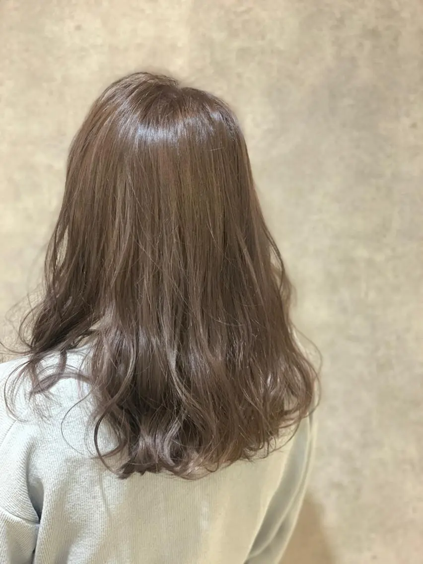ミディアム カット ヘアカラー ショート／透明感 カラー加治竜汰💡のヘアスタイル