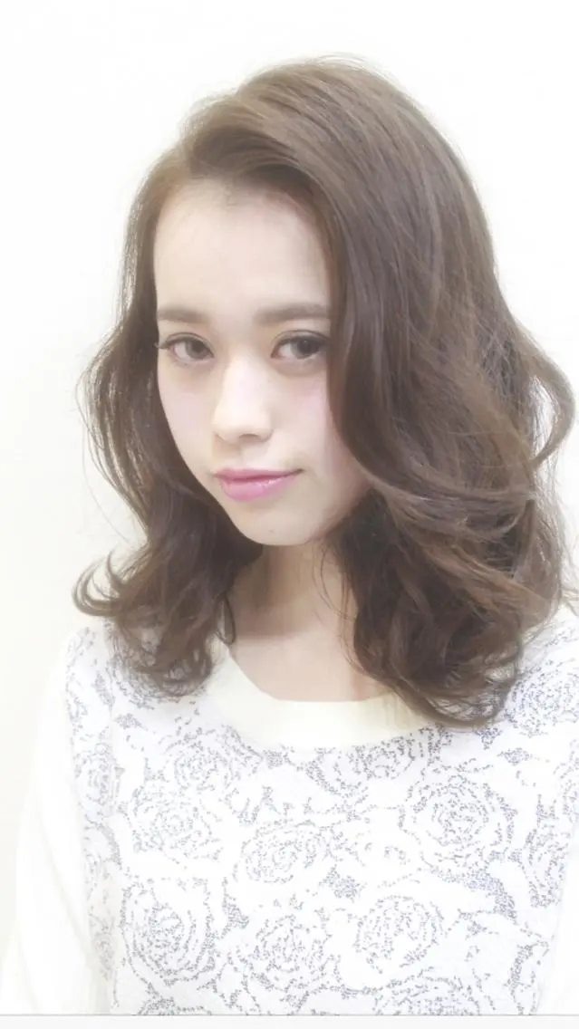 ミディアム カラー ベージュカラー ディレクター ノナカのヘアスタイル