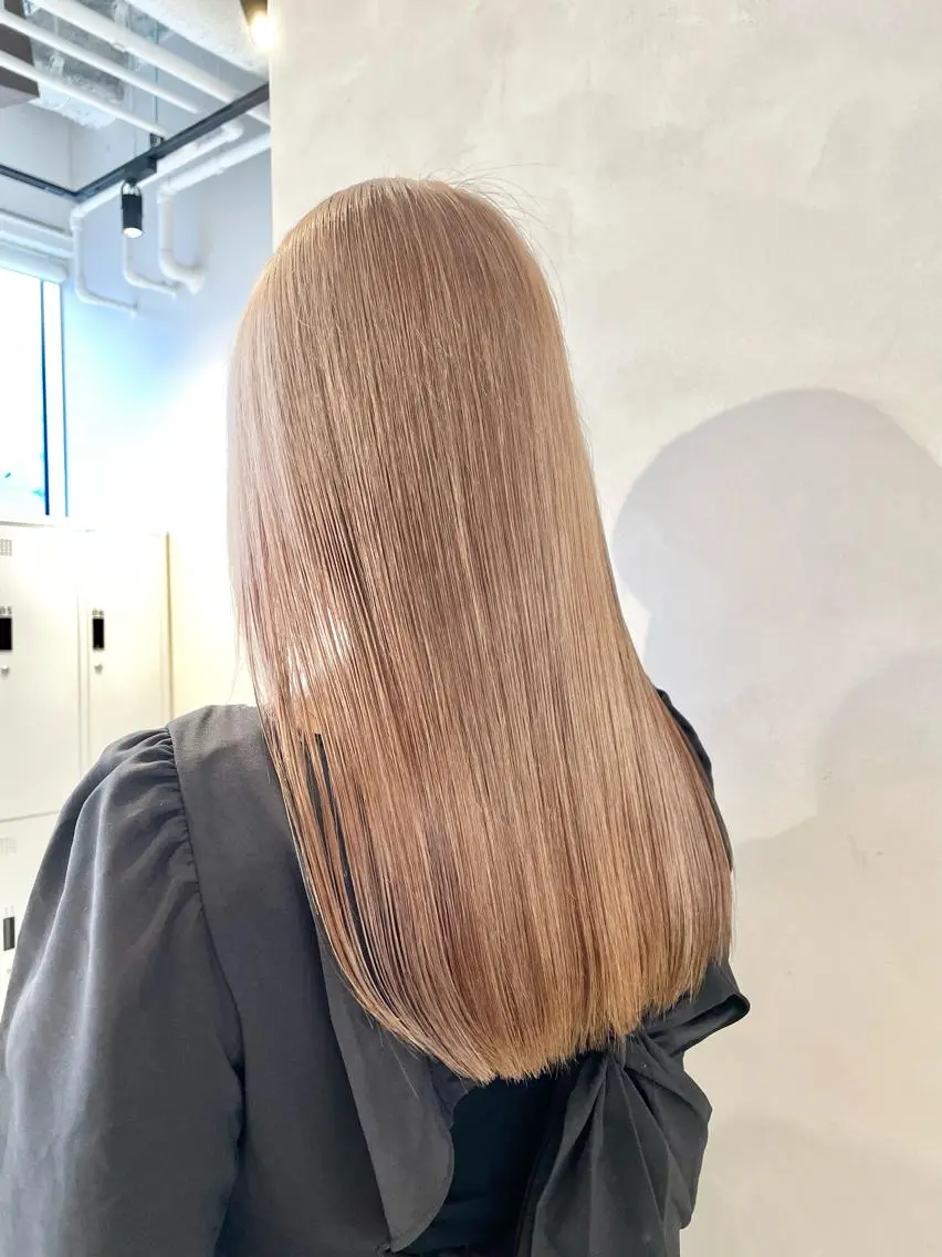 ロング カラー ベージュカラー ミルクティーベージュ ハイトーン×レイヤー /遠藤将太のヘアスタイル