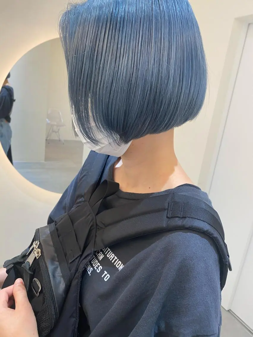 ショート カラー ブルーカラー ハイトーン✨ボブ✨ 篠崎良訓のヘアスタイル