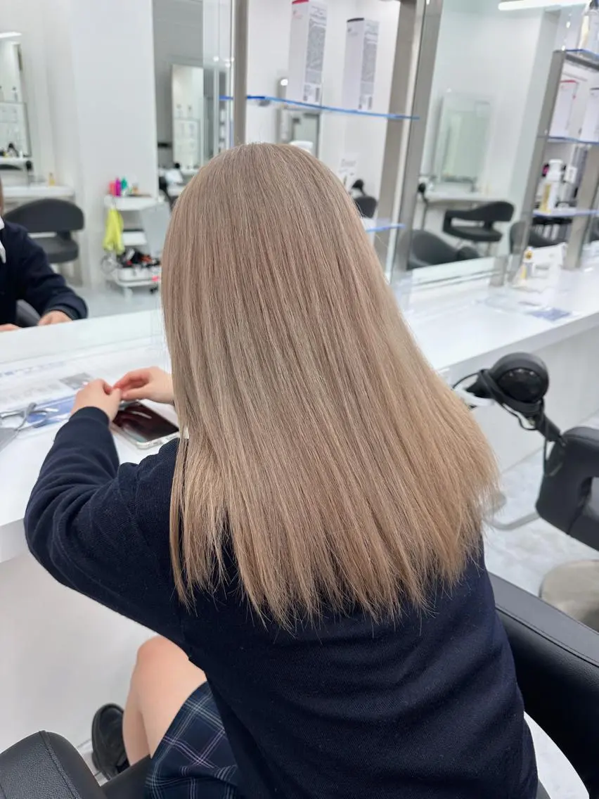 ミディアム カラー ヘアカラー トリートメント ヘッドスパ ヘアセット レイヤーダブルカラー KYONのヘアスタイル
