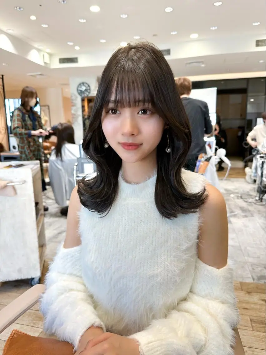 セミロング カラー ベージュカラー ブラウンカラー ブラウンベージュ くびれヘア 顔まわりレイヤー 顔周り/くびれヘア 韓国ヘア💕風間るなのヘアスタイル