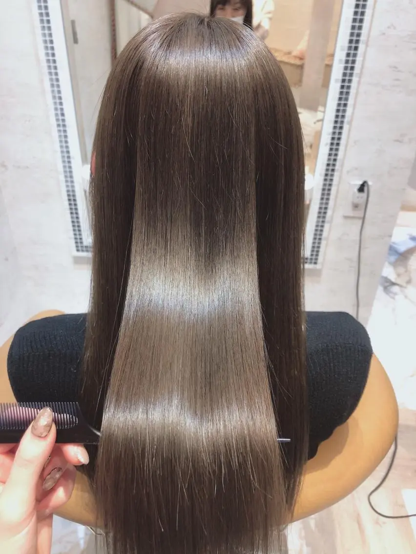 ミディアム ヘアカラー トリートメント 代表山口ひな 髪質改善のプロのヘアスタイル