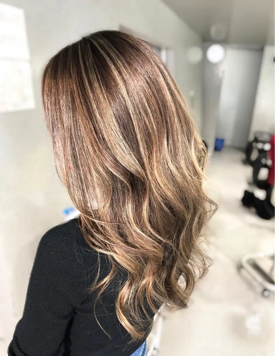 ロング カラー バレイヤージュ ベージュカラー ハイライトカラー ハイライト レイヤーカット 中江 麻友のヘアスタイル